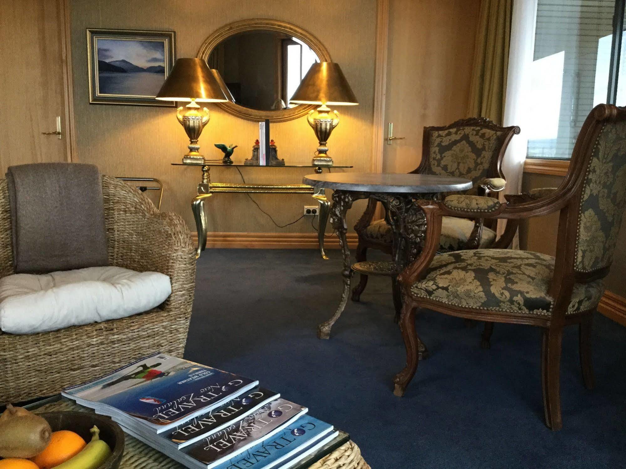 The Flying Trout Boutique Lodge Таупо Екстериор снимка