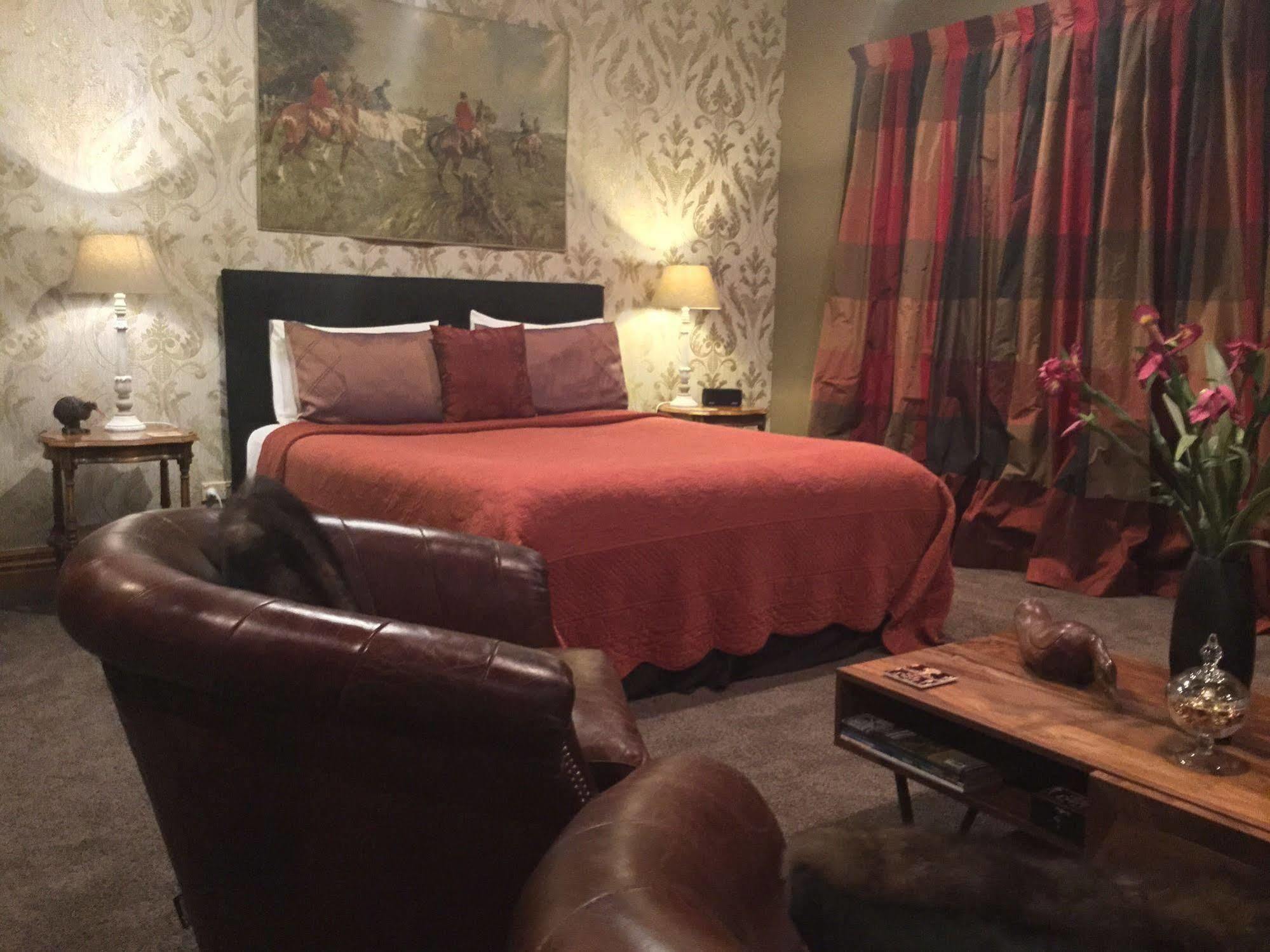 The Flying Trout Boutique Lodge Таупо Екстериор снимка